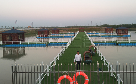2000平浮筒应用于安徽亳州某旅游度假水上木屋景区现已正式投入使用